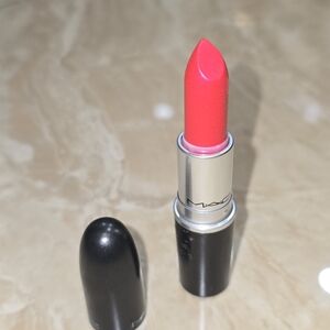 MAC Lipstick "Fusion Pink"